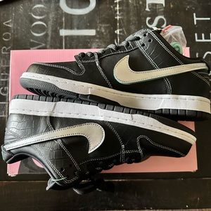 Dead stock Nike SB Diamonds..
